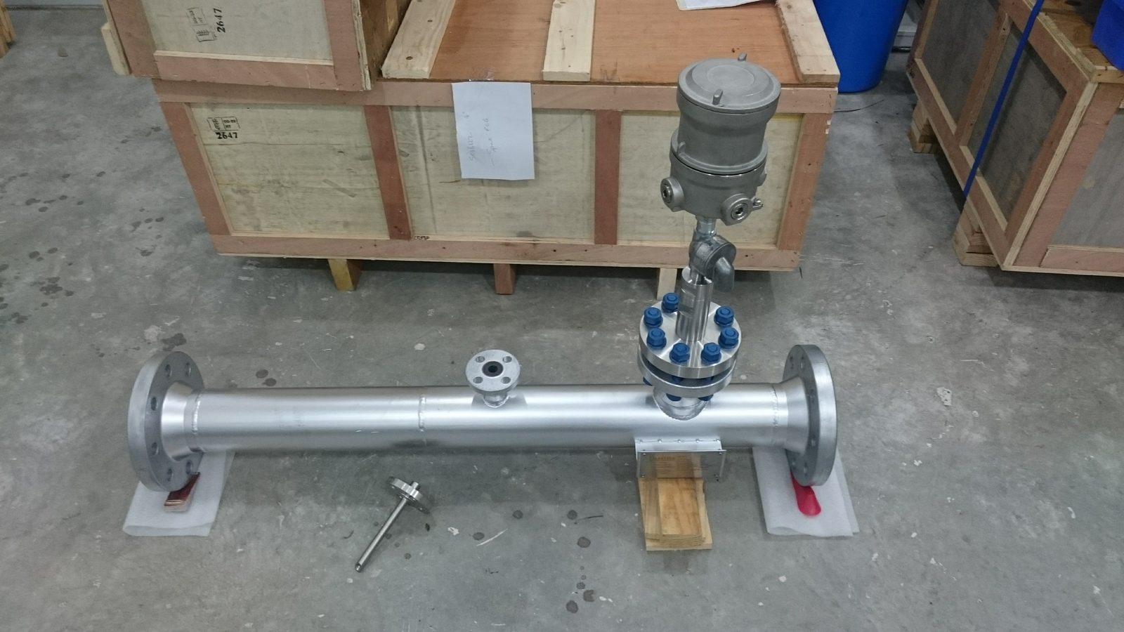 A compact MBS — mixer, analyzer port and sample port between two flange faces